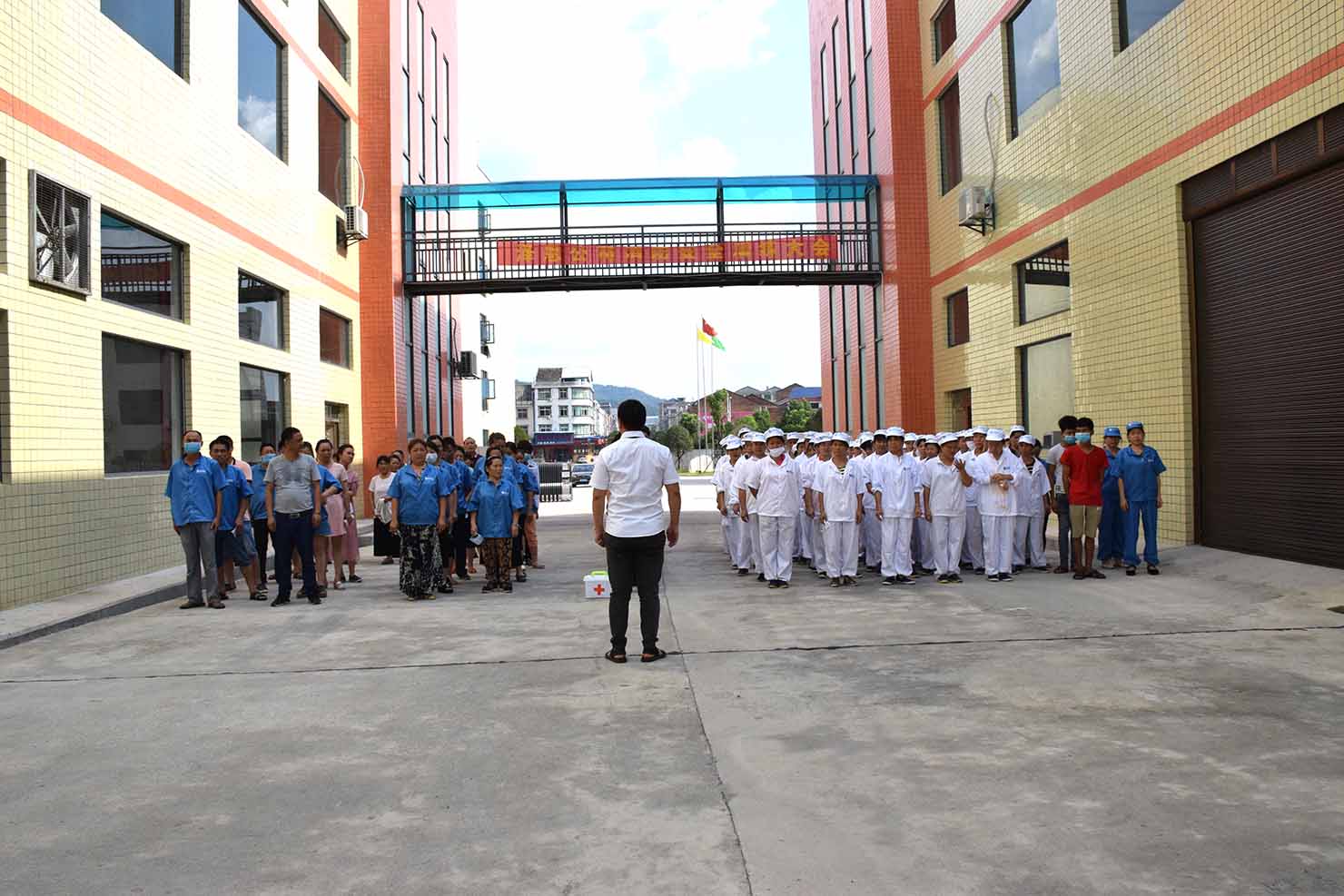 “安全發(fā)展，預(yù)防為主”之公司消防演習(xí)